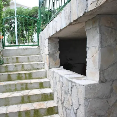 Apartmán Vinko - 80 M From Beach Trogir