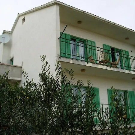 Vinko - 80 M From Beach Apartmán *